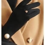 zwarte handschoenen hart ring zwart dames handschoen met gouden hart en parel details trendy fashion warme kopen bestellen model1-Photoroom