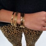 Armband-Structure-goud-gouden-rvs-armbanden-roest-vrij-staal-bracelet-relief-fashion-kopen model