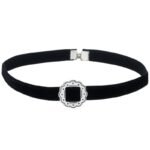 Choker-Baroque-zwart-zwarte-chokers-zilveren-gesp-musthave-kettingen-sieraden-accessoires-dames