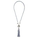 Ketting-Halve-Maan-grijs-grijze-lange-dames-kettingen-met-zilveren-maan-bedel-en-wollen-kwastje-boho-kettingen