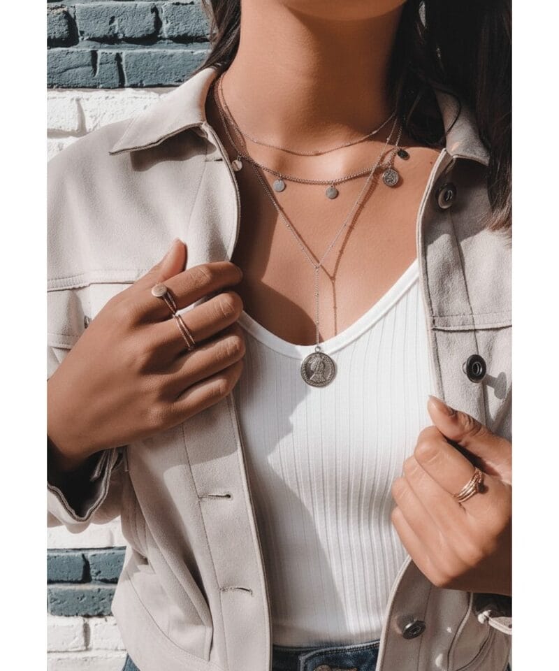 Ketting-La-Reina-Layers-zilver-zilveren-schakel-3-korte-lange-kettingen-fashion-accessoires model