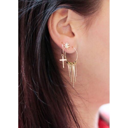 Oorbellen-Chic-Cross-goud-gouden-dames-oorbellen-kruis-bedel-oorhangers-earrings-online-kopen-dames-sieraden-online