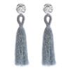Oorbellen-Happy-Tassle-grijs-grijze-lange-oorbellen-oorhangers-goud-garen-beslag-kleurrijke-statement-musthave-sieraden-