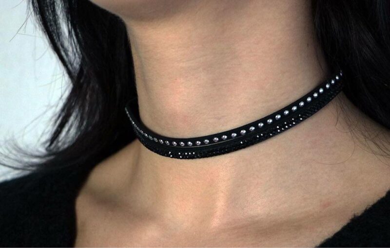 Zwarte-Choker-Studs-hippe-stoere-dames-choker-ketting-kettingen-musthave-accessoires-yehwang model