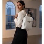 Leren Rugtas Zavia wit witte ruime leer rugtassen dames meerdere vakken zilver beslag school werk kopen bestellen model