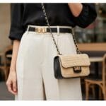 Rattan Leren Schoudertas zwart leren zijkanten details doorregen gouden kettinghengsel gouden draaislot chique damestassen italie kopen bestellen model2