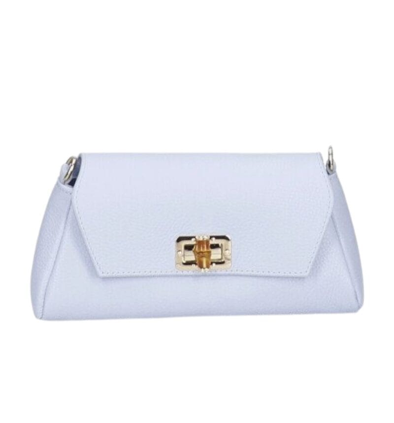 Leren Schoudertas Cilinia lichtblauw blauwe babyblauw leren clutch pouchette houten draaislot dames tasjes tassen leer leder kopen bestellen-Photoroom
