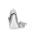 Leren Schoudertas Cilinia zilver zilveren leren clutch pouchette houten draaislot dames tasjes tassen leer leder kopen bestellen zijkant
