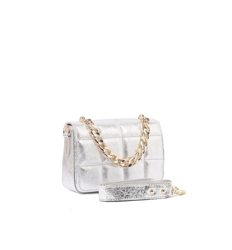 Leren Schoudertas Mimi chain zilver zilveren leren schoudertas gouden schakelketting hengsel chique trendy dames tassen kopen quilted details