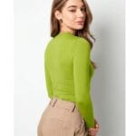 Groene Bodycon Top Mila trendy stretch top lange mouwen dames truitjes yehwang Gimme kopen bestellen model