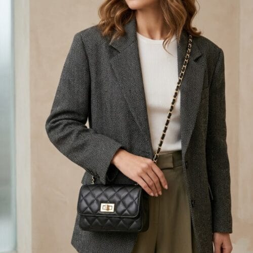 Leren Tas Quilted Belle zwart zwarte look-a-like-tassen-met-stiksels-quilted-tas-gouden doorregen-kettinghengsel-kopen-nu bestellen model