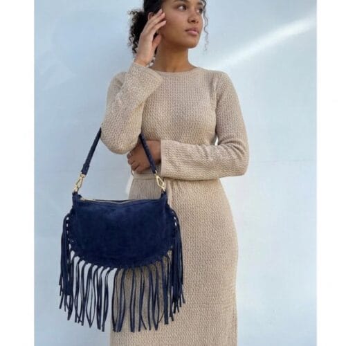 Suede Schoudertas Fringe donkerblauw blauwe navy suede leren schoudertas franjes trendy halve maan tassen goud beslag dames kopen bestellen model1