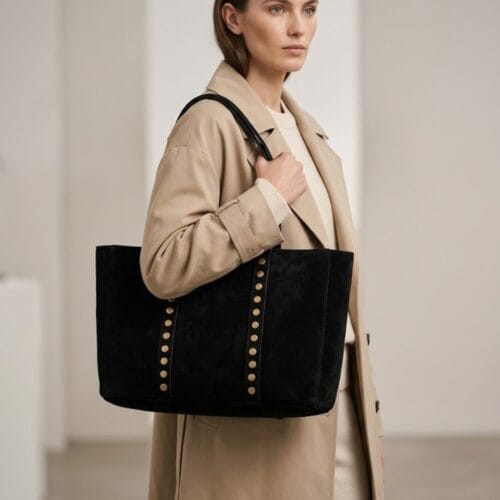 Zwarte Suede shopper handtas Zwart koperkleurige studs ruime suede leren handtassen kopen bestellen model