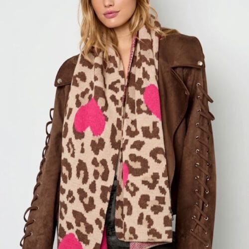 Camel Leopard Sjaal Roze Hartjes camel dierenprint hartjes print wintersjaals dames yehwang kopen bestellen model