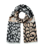 Multikleurige Wintersjaal Leopardprint Love grijze sjaals leopard print tweekleurig wintersjaals kopen bestellen yehwang