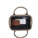 Suede Handtas Isadora bruin bruine leren details schoudertassen generfd leer drukknoopsluiting knipsluiting tassen kopen bestellen uniek open