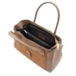 Leren Suede Handtas Manola cognac ruime suede tas met leren details zilver beslag uniek slot chique damestassen kopen open