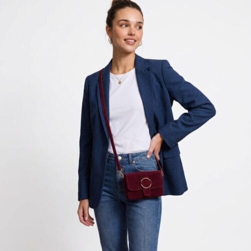 Suede Schoudertas Allison bordeaux schoudertassen tassen gouden ring detail leer kopen bestellen model