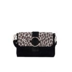 Suede Schoudertas Gabriella Leopard zwart zwarte suede leer schoudertassen leopard flap gouden ring details kopen bestellen