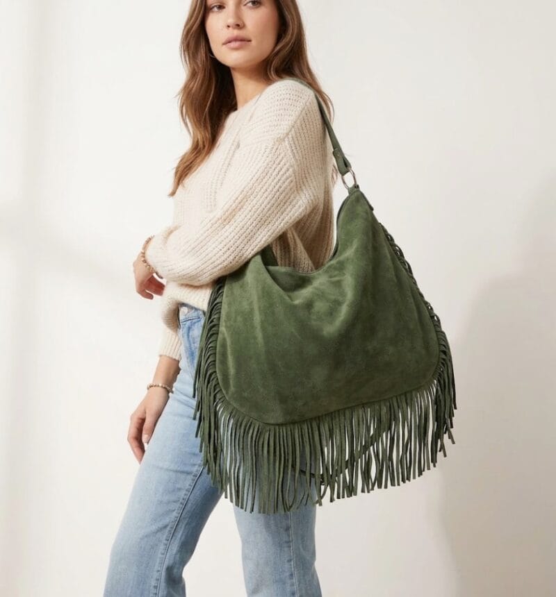 Suede Schoudertas Quinn Fringe olijfgroen groene ruime zacht leer suede schoudertassen met franjes italiaans kopen bestellen model