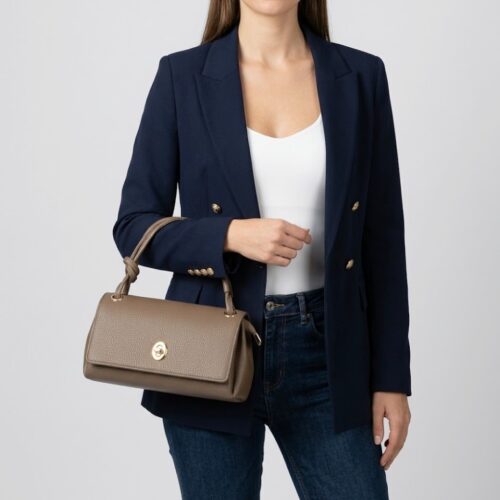 Leren Schoudertas Calliope donkertaupe leren tas flap gouden draaislot chique trendy tassen kopen bestellen model