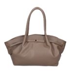 Leren Schoudertas Isolde donkertaupe leer ruime handtassen goud beslag trendy chique damestassen kopen bestellen