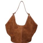 Suede Schoudertas Hallie cognac ruime suede leer handtas leren hengsel extra etui chique damestassen italiaans kopen
